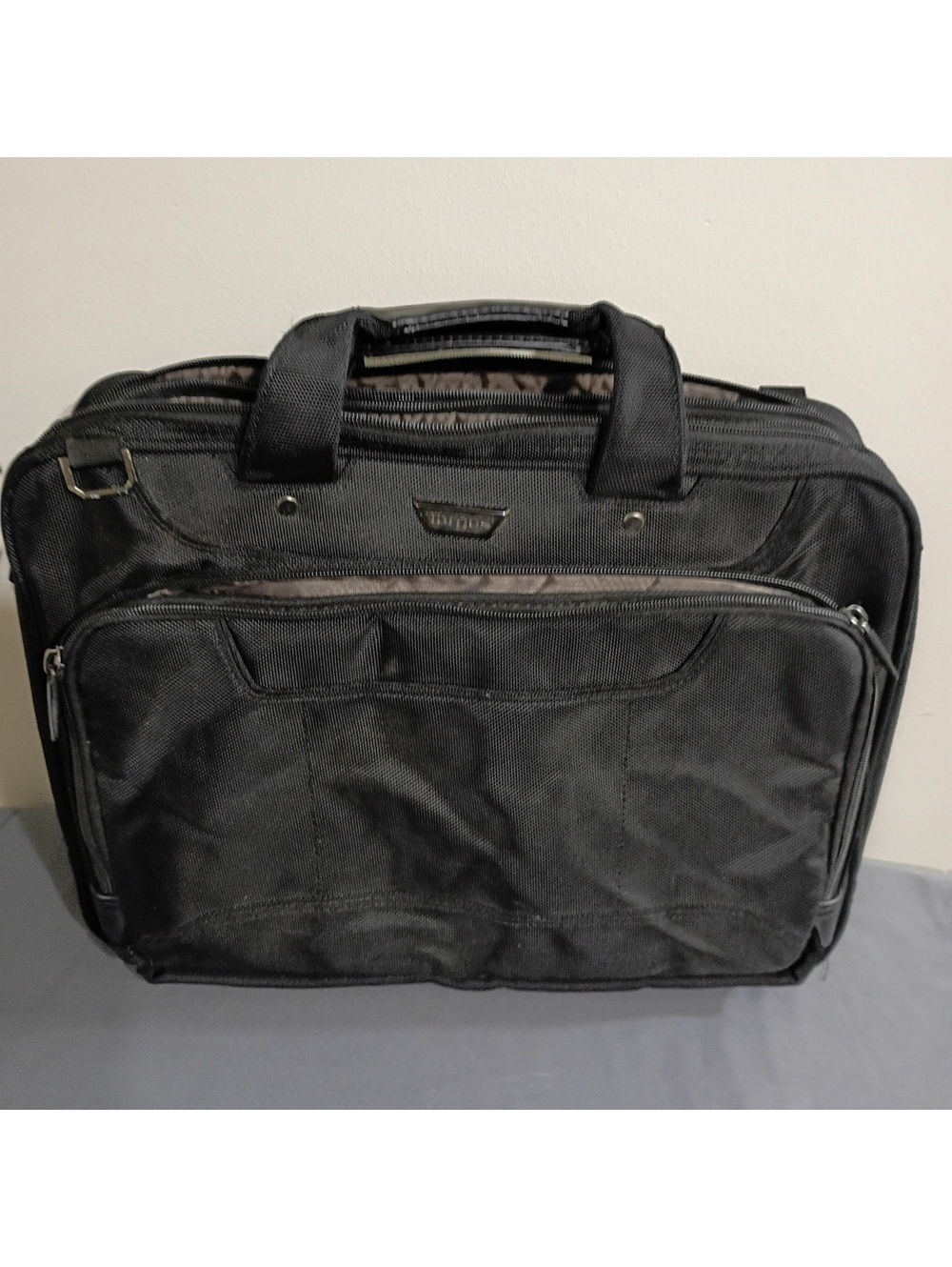 Targus Black Laptop Briefcase with Multiple Compartments